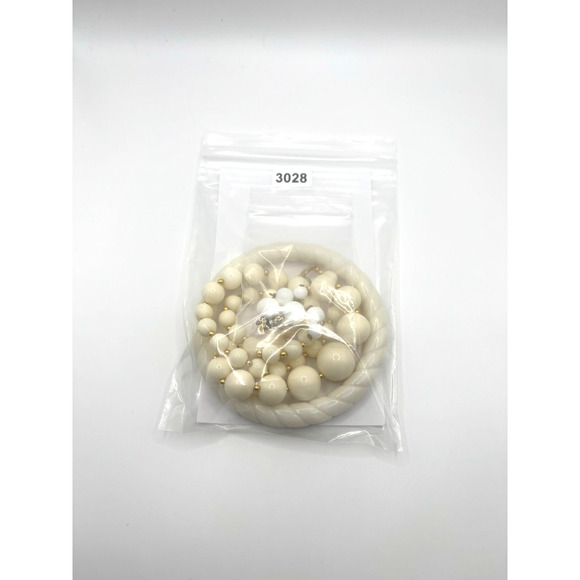 Vintage Plastic Beads Necklace Earrings & Bangle Cream Gold Tone J1-3028 - Picture 6 of 7